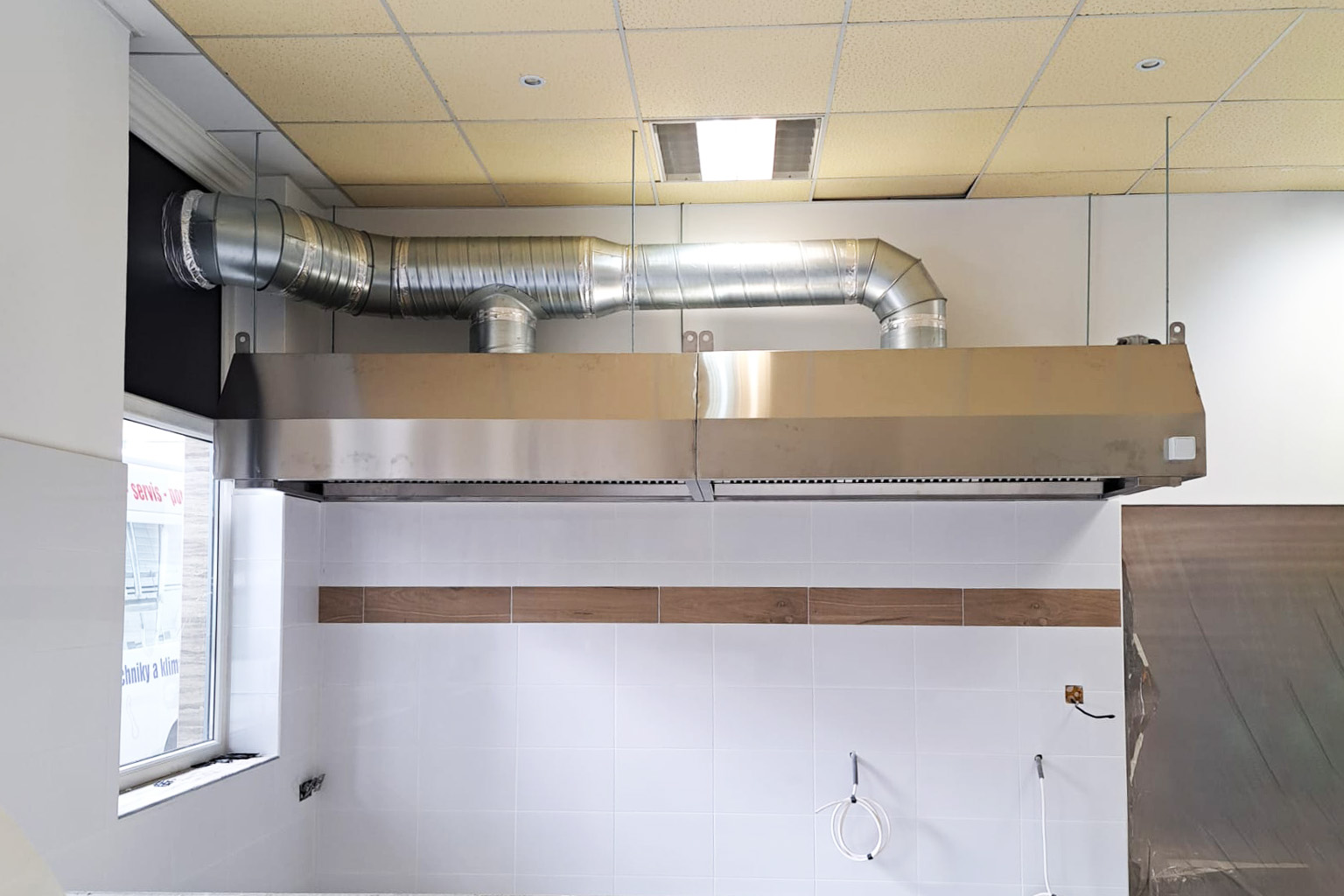 Digestor reštauračnej kuchyne