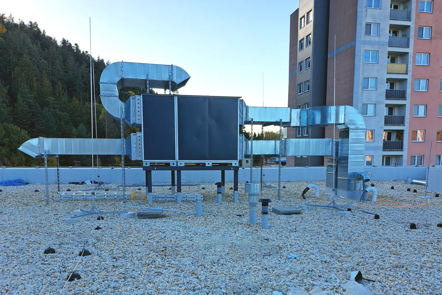 Priemyselná vzduchotechnika na streche